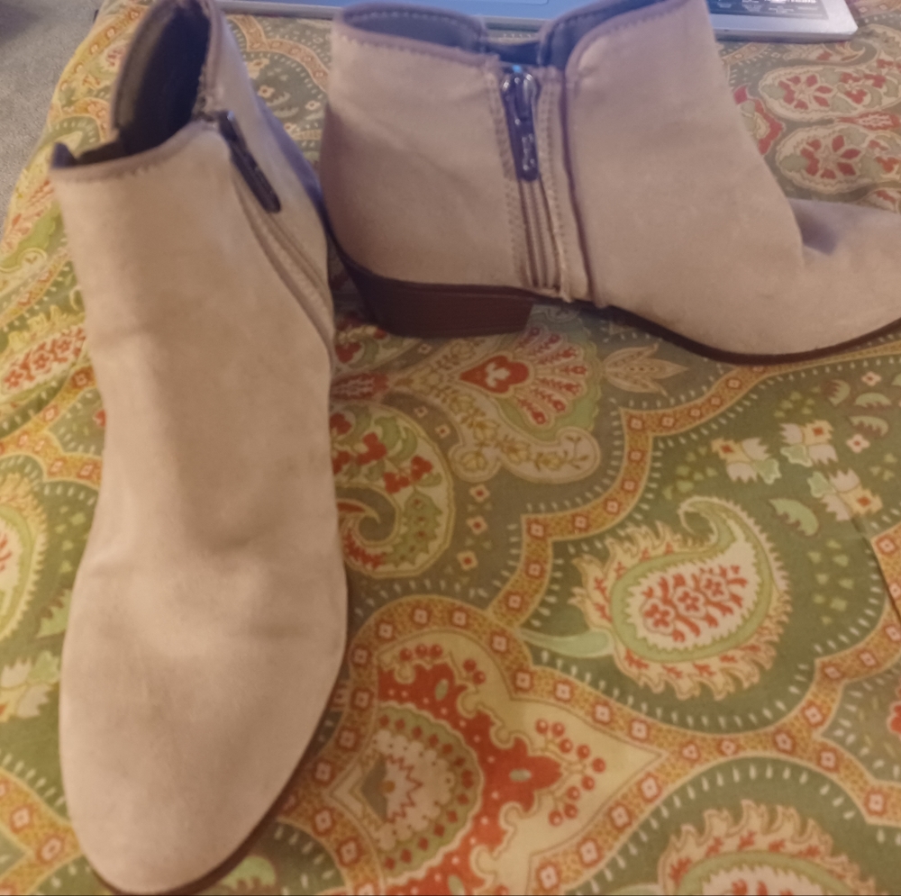 Circus by Sam Edelman 7 tan taupe ankle boots booties shoes